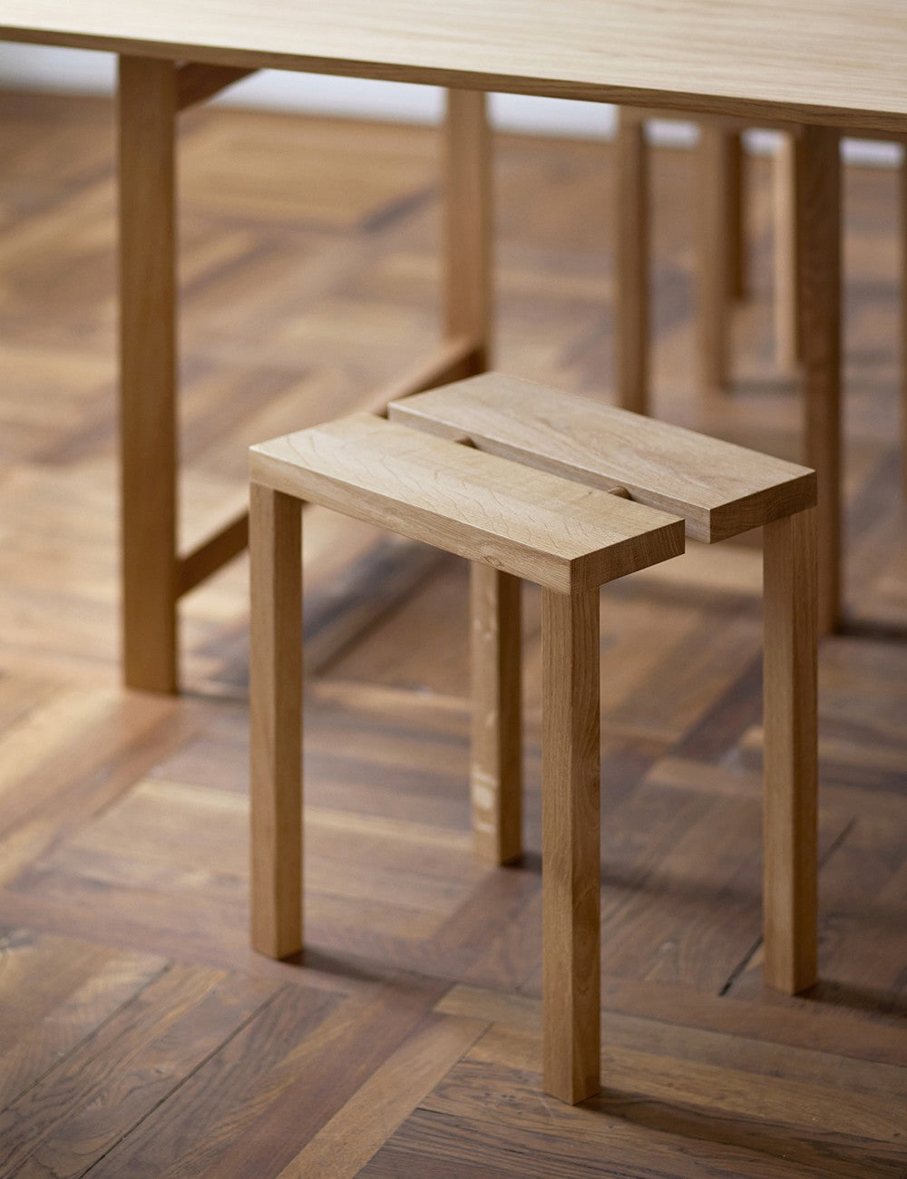 tabouret à chevilles