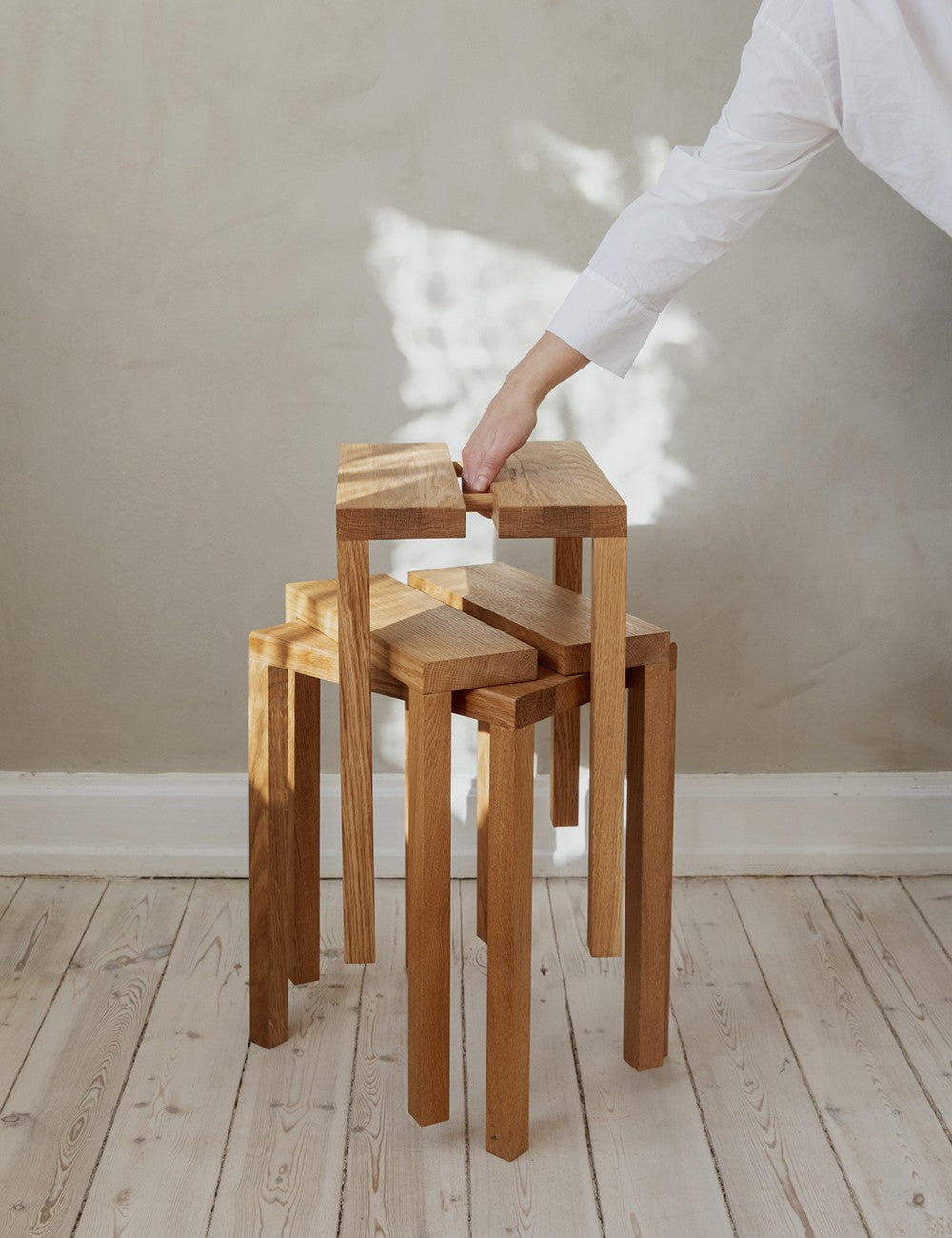 tabouret à chevilles