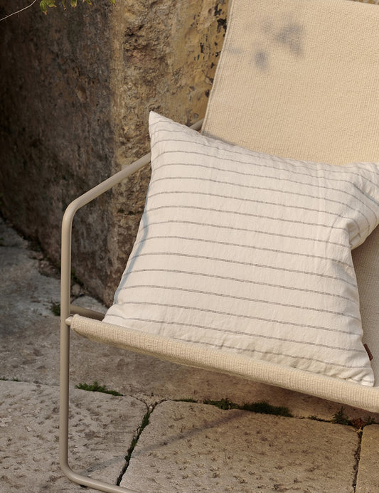grand cushion off-white