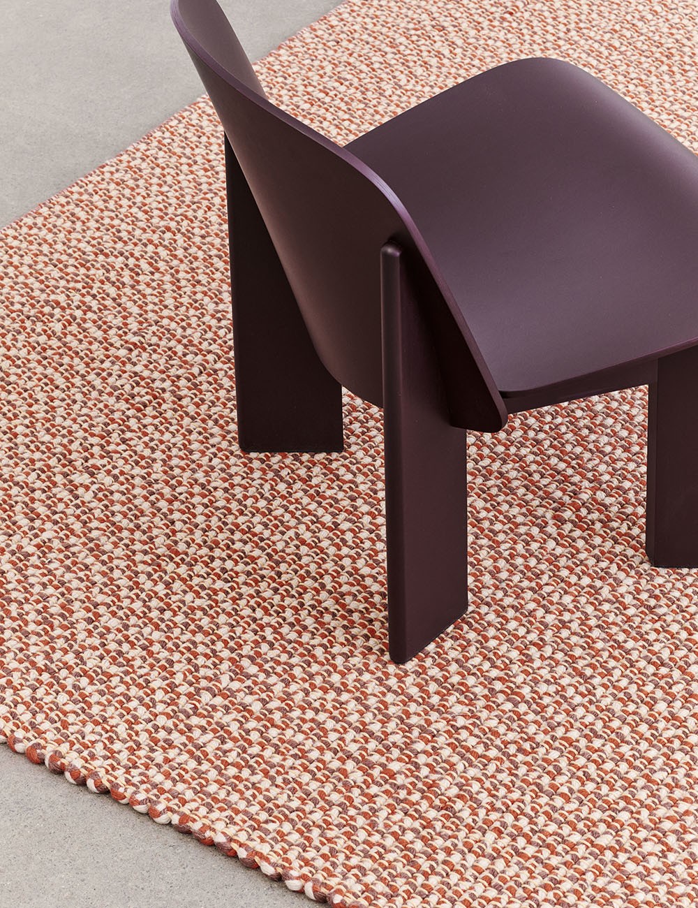 CHISEL LOUNGE CHAIR