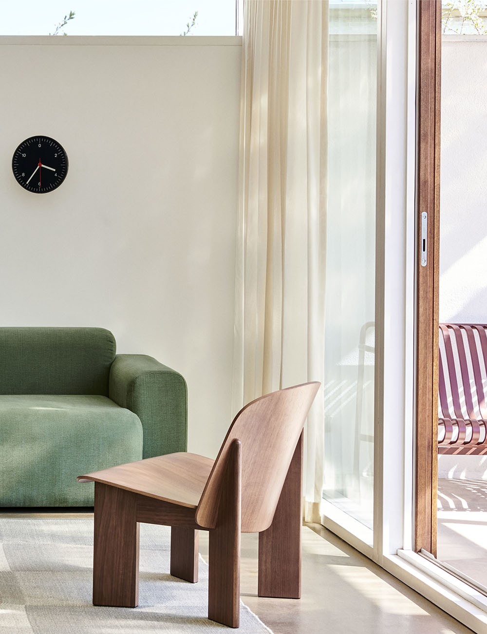 Chisel lounge chair