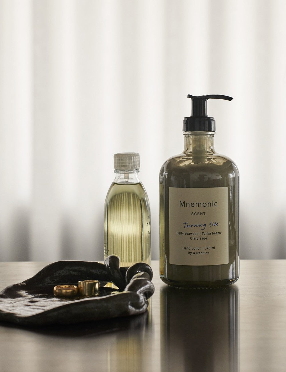 into the moor hand lotion