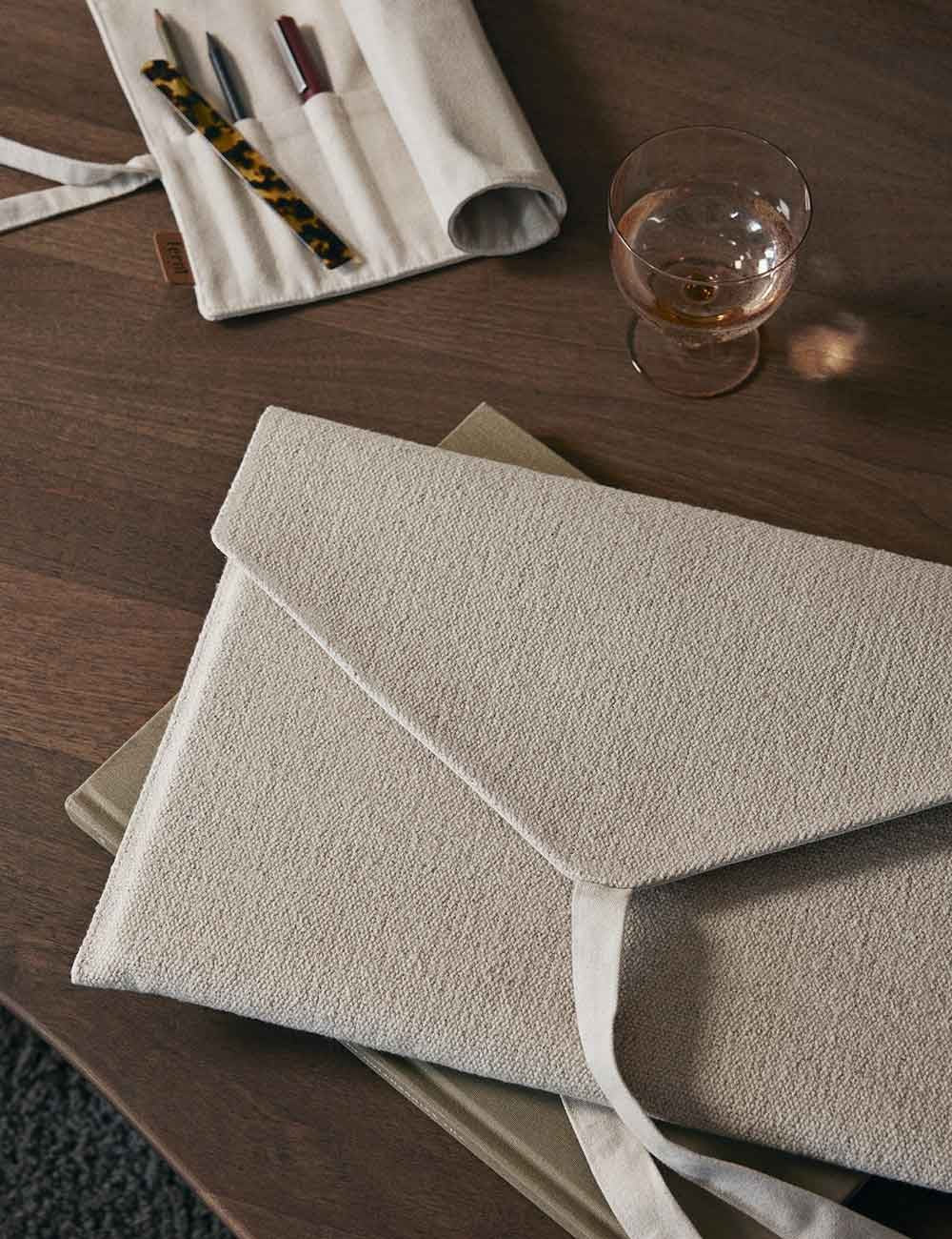 ally laptop sleeve