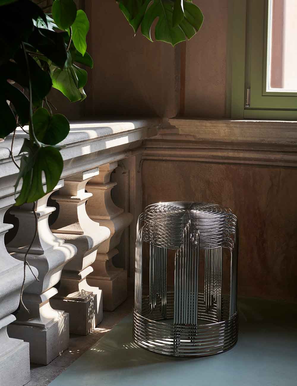 tabouret en fil de fer vp11