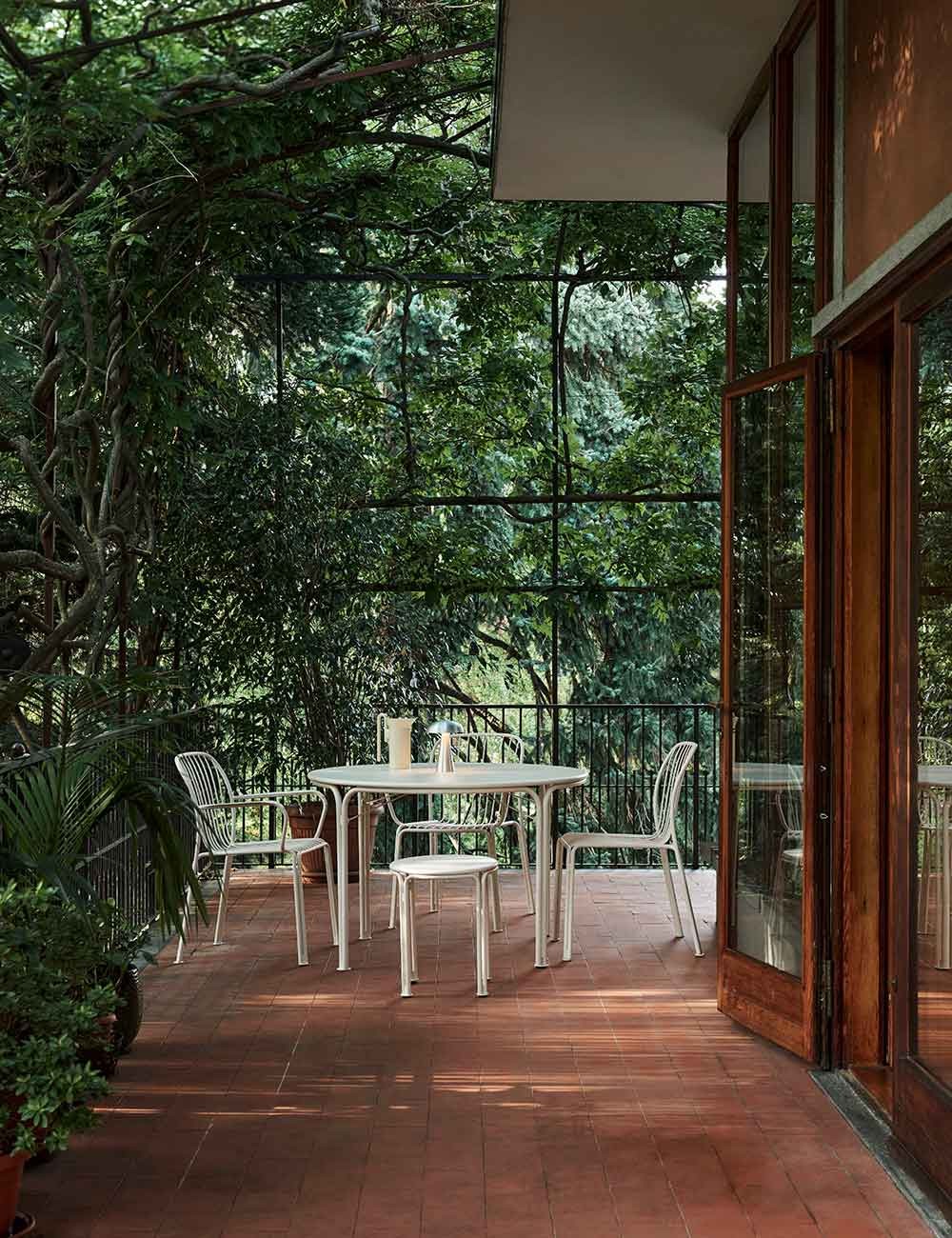 THORVALD SC95 ARMCHAIR