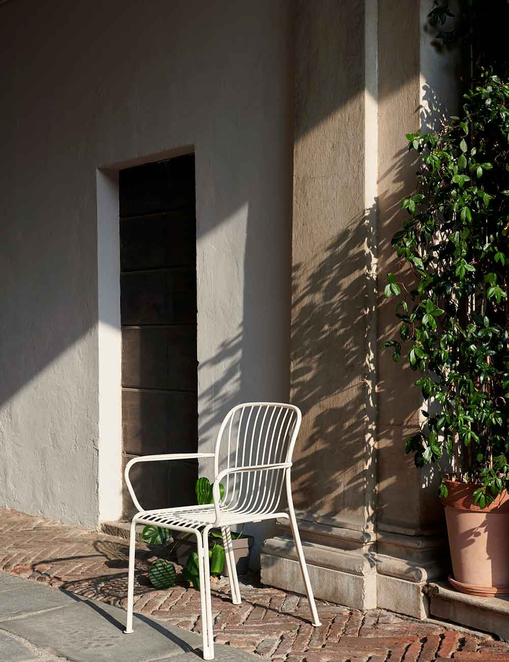 THORVALD SC95 ARMCHAIR