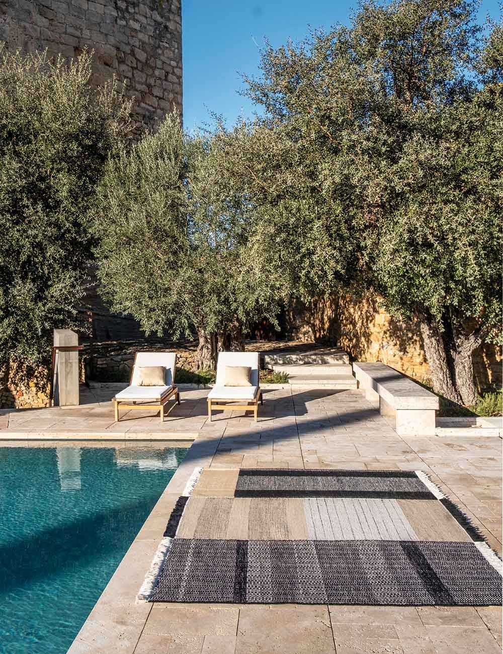 trois tapis d'extérieur