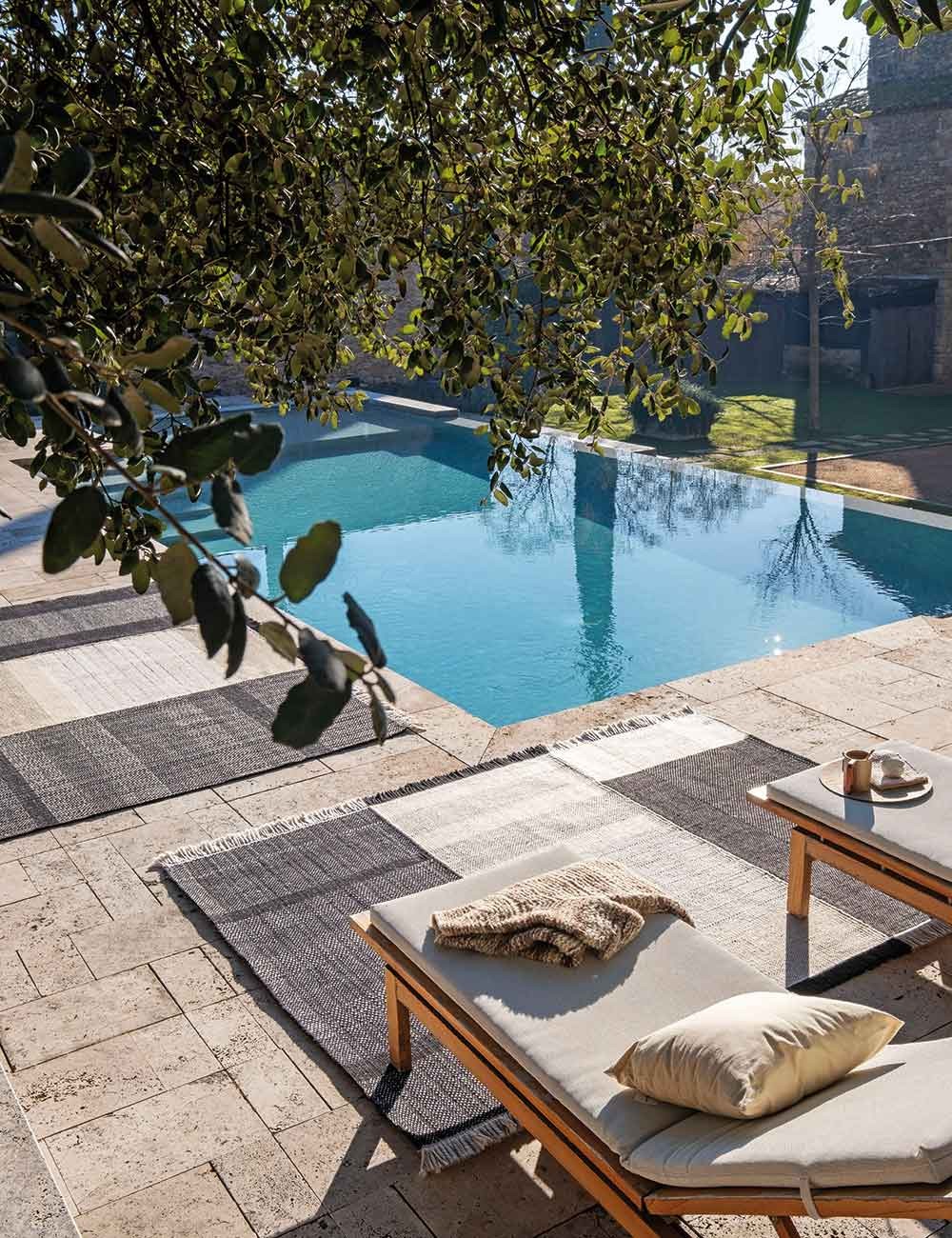 trois tapis d'extérieur