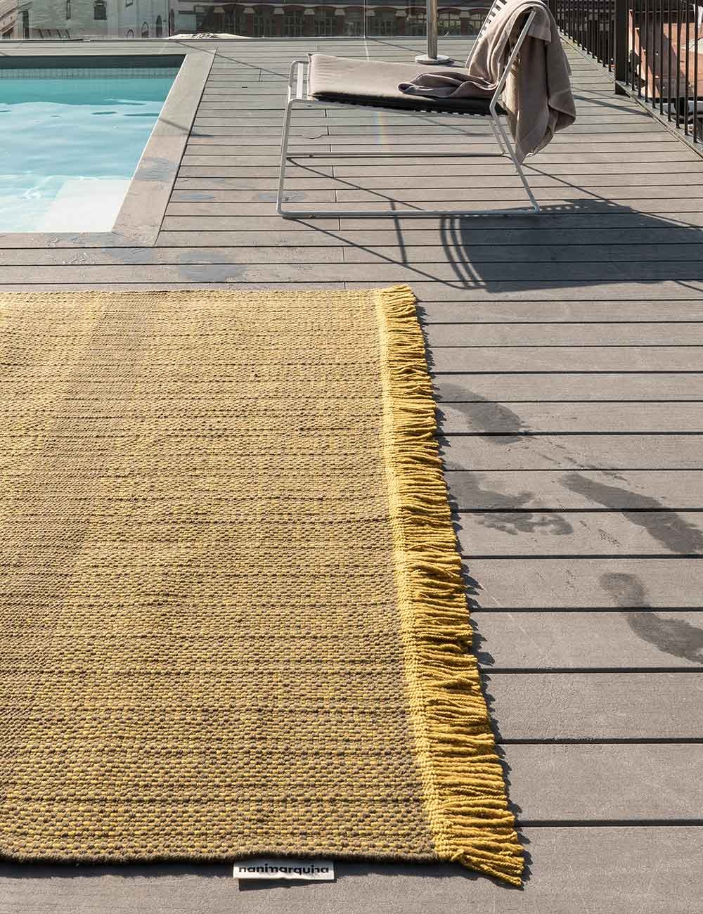 Tapis d'extérieur très texturé