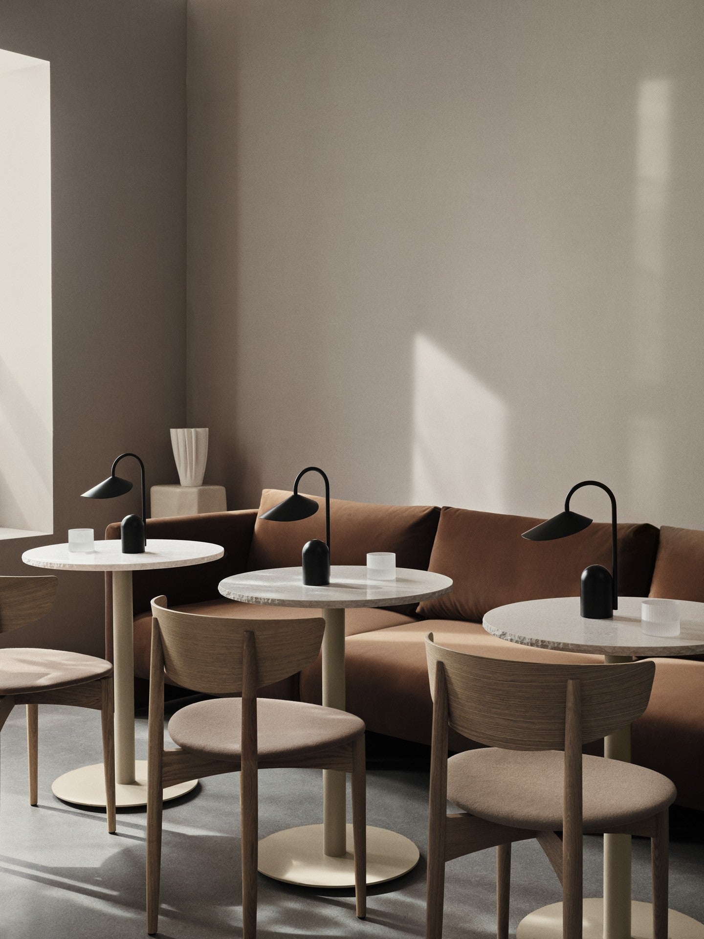MINERAL CAFÉ TABLE