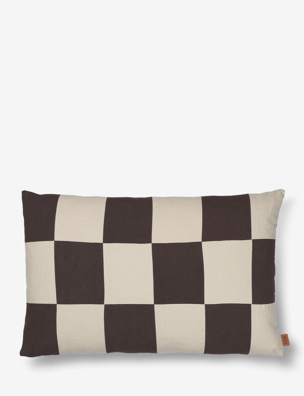 cuscino patchwork piegato color caffè