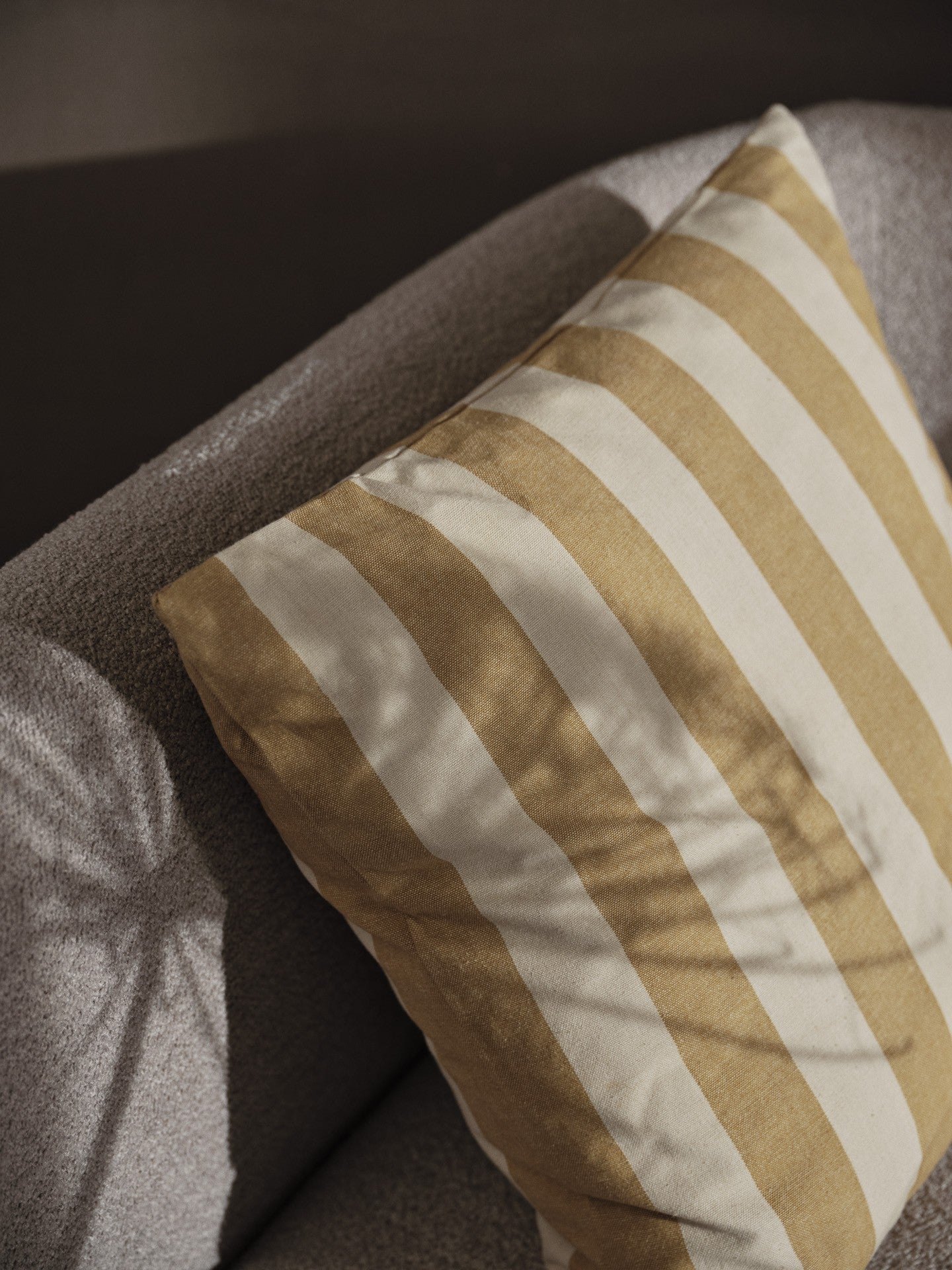 STRAND OUTDOOR CUSHION YELLOW