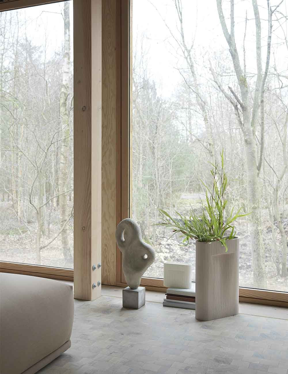 RIDGE VASE L