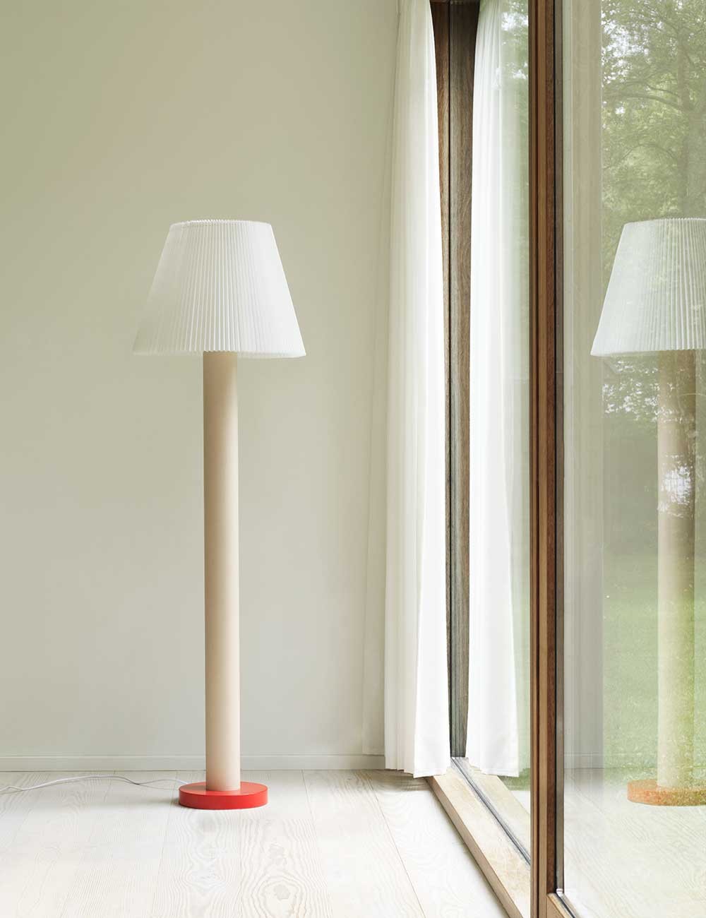 lampada da terra in cellu