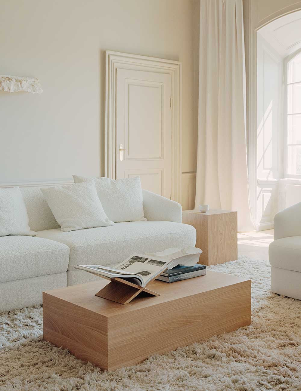 MASS COFFEE TABLE HIGH