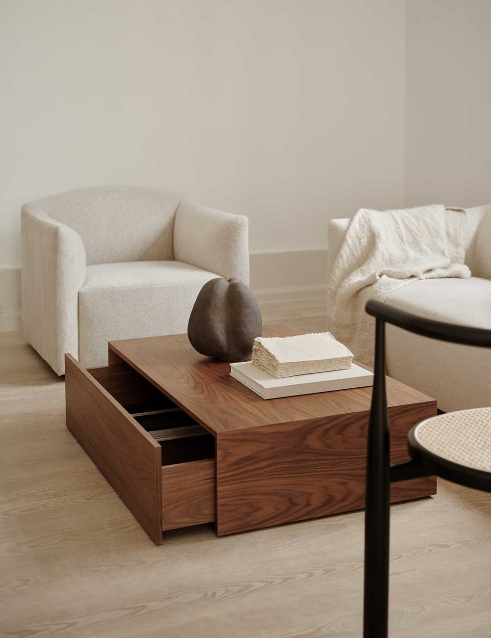 MASS COFFEE TABLE HIGH