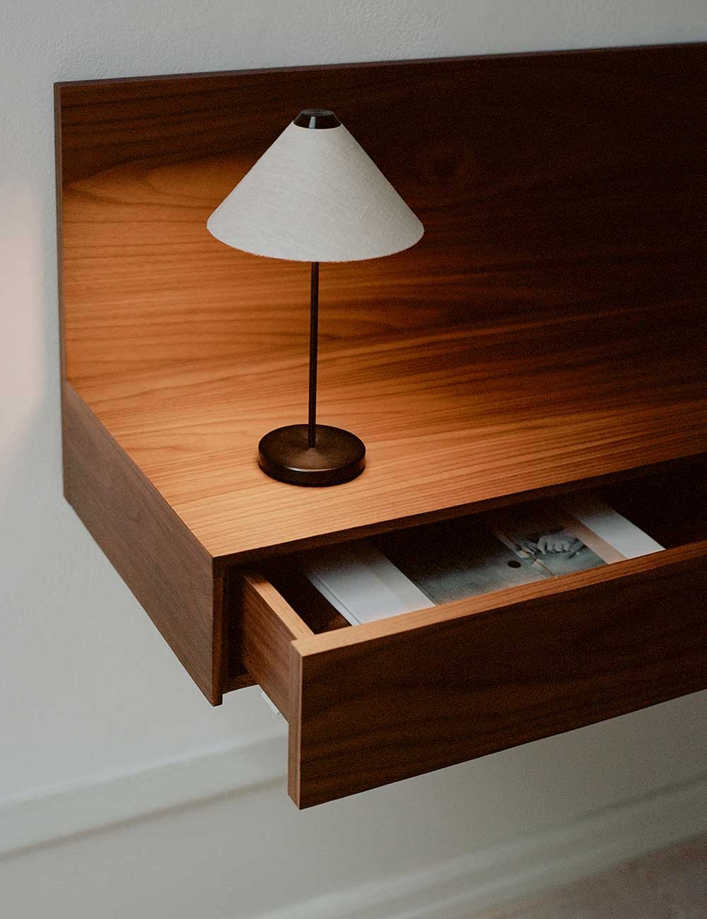 Scrivania a parete Tana