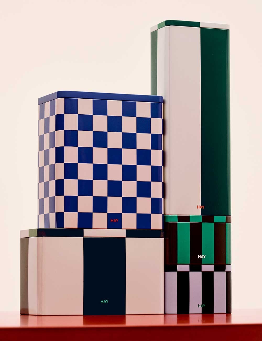 TIN CONTAINER L