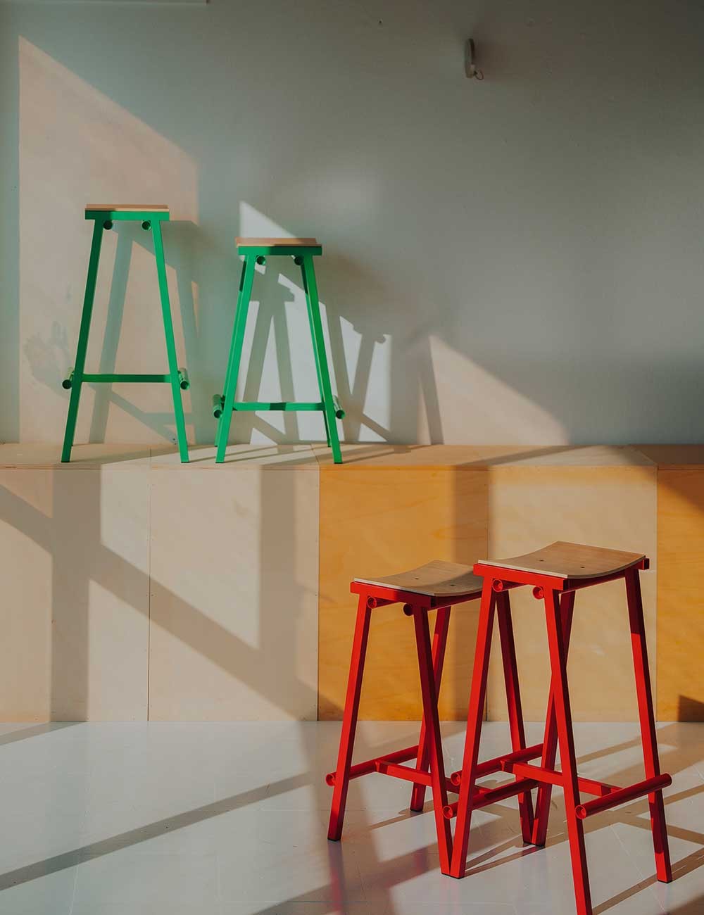 TABURETE 8 BAR STOOL H65. HAY-TBURETE8-65
