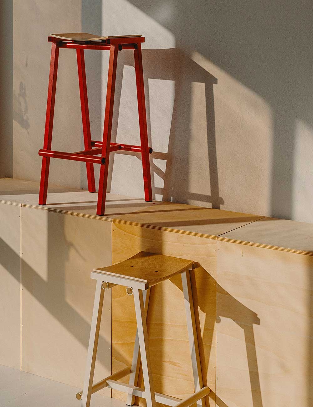 TABURETE 8 BAR STOOL H65. HAY-TBURETE8-65