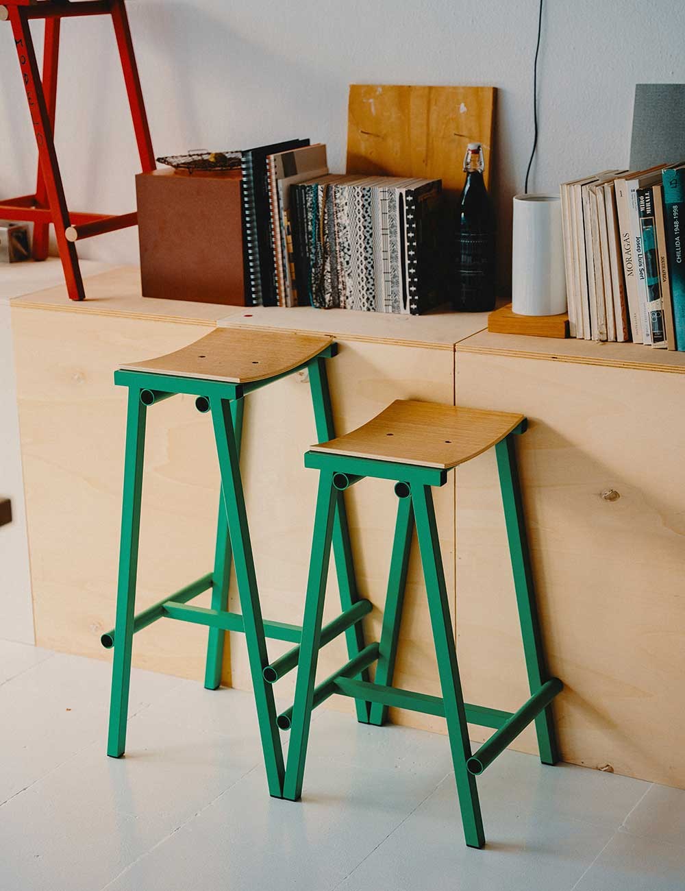 TABURETE 8 BAR STOOL H65. HAY-TBURETE8-65