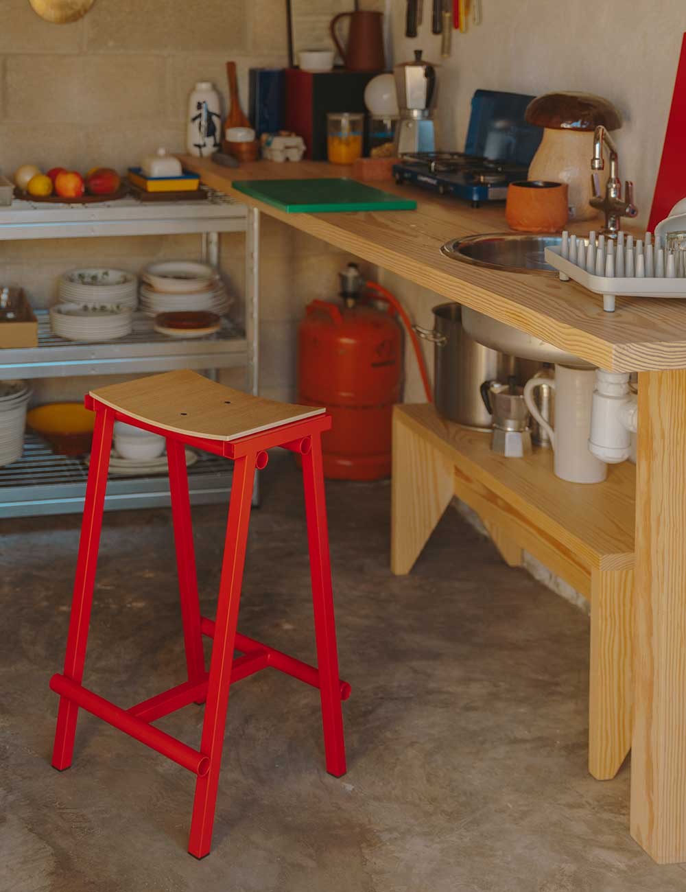 TABURETE 8 BAR STOOL H75
