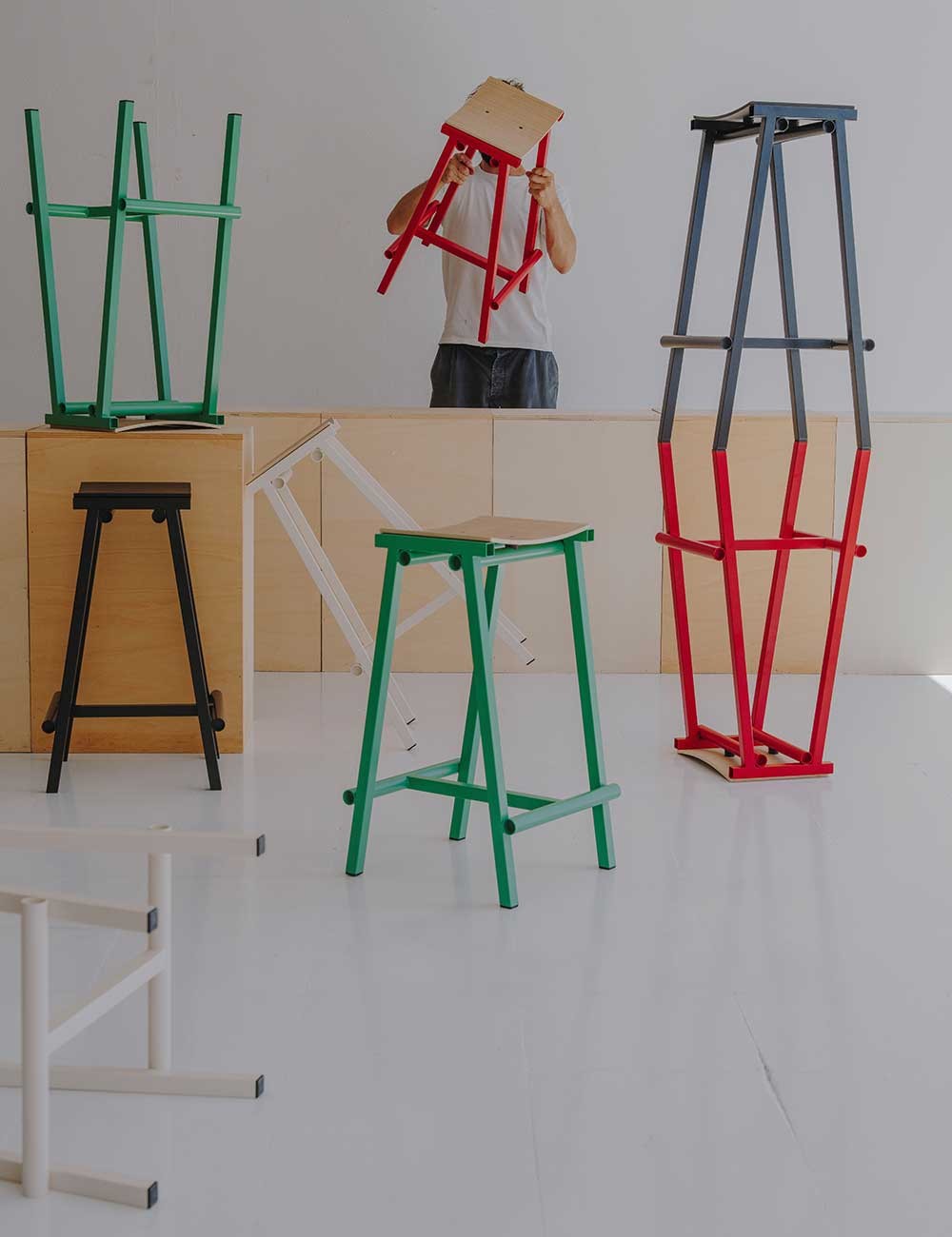 TABURETE 8 BAR STOOL H75