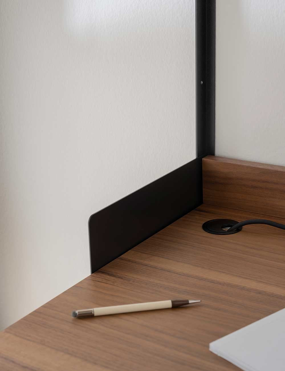 scaffale di studio dei nuovi lavori