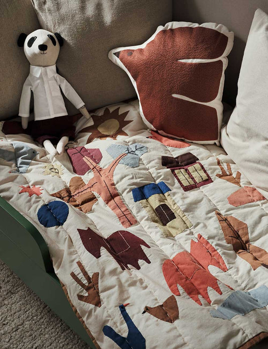 VILLAGE QUILTED BLANKET