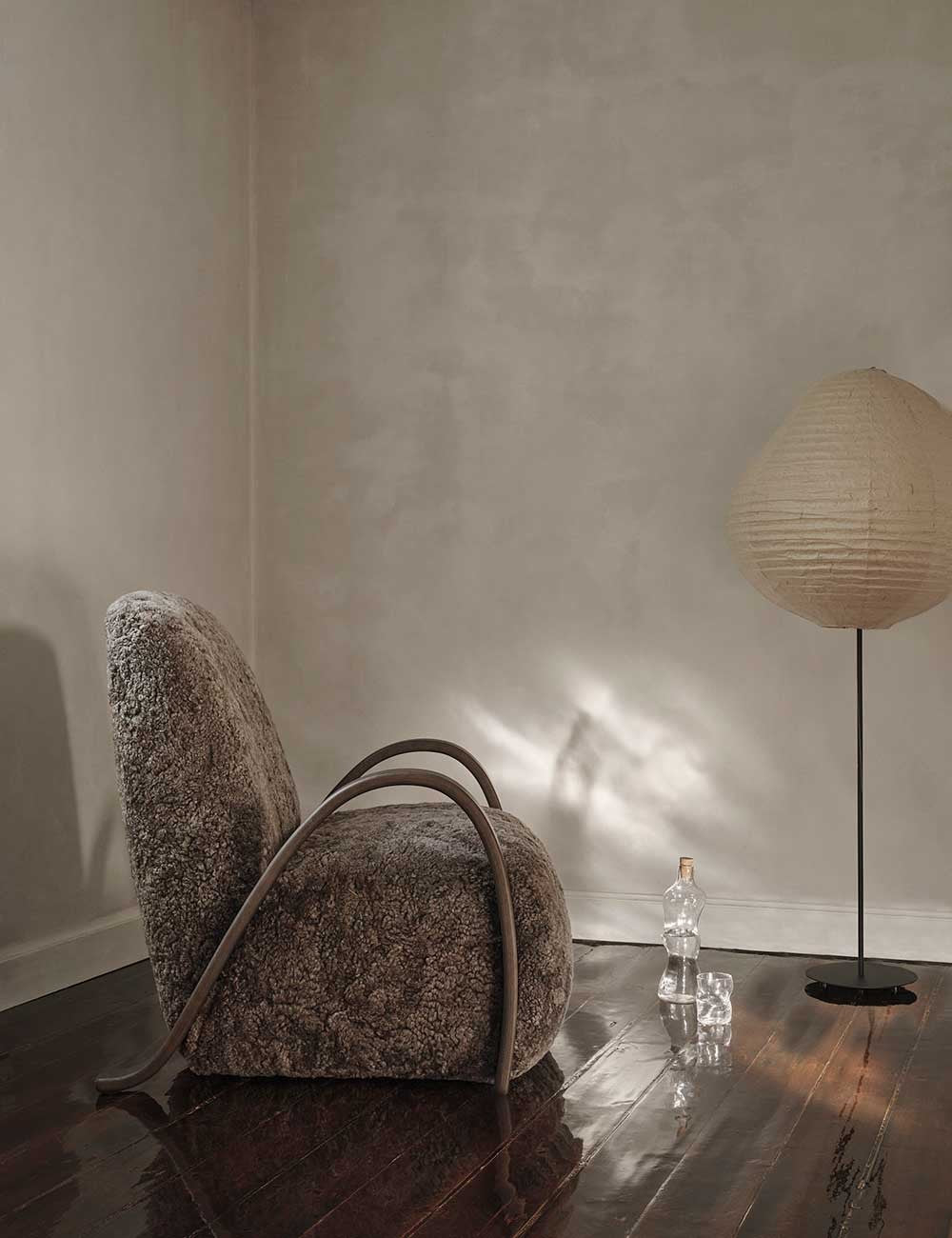 chaise longue en peau de mouton