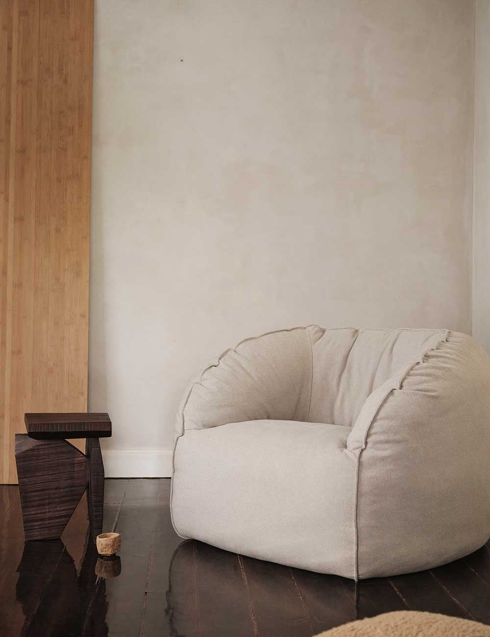 NESTEN LOUNGE CHAIR