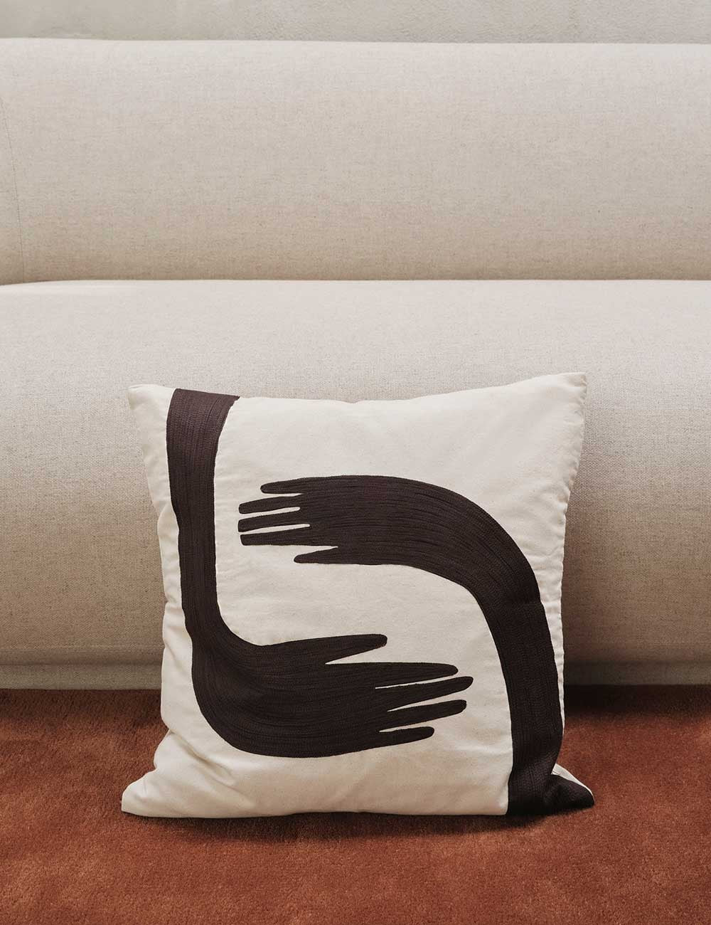 POSE CUSHION