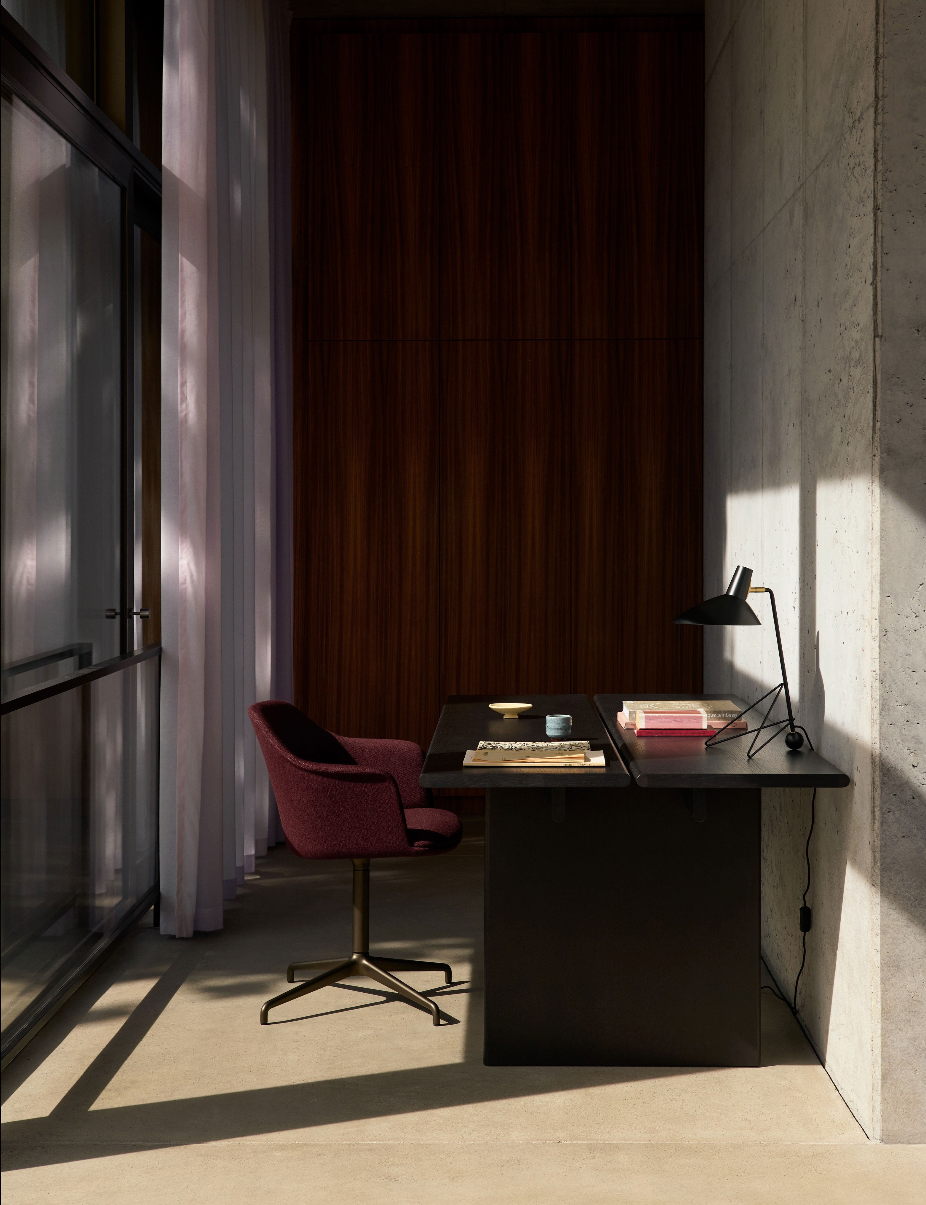 ITA DINING TABLE OS1