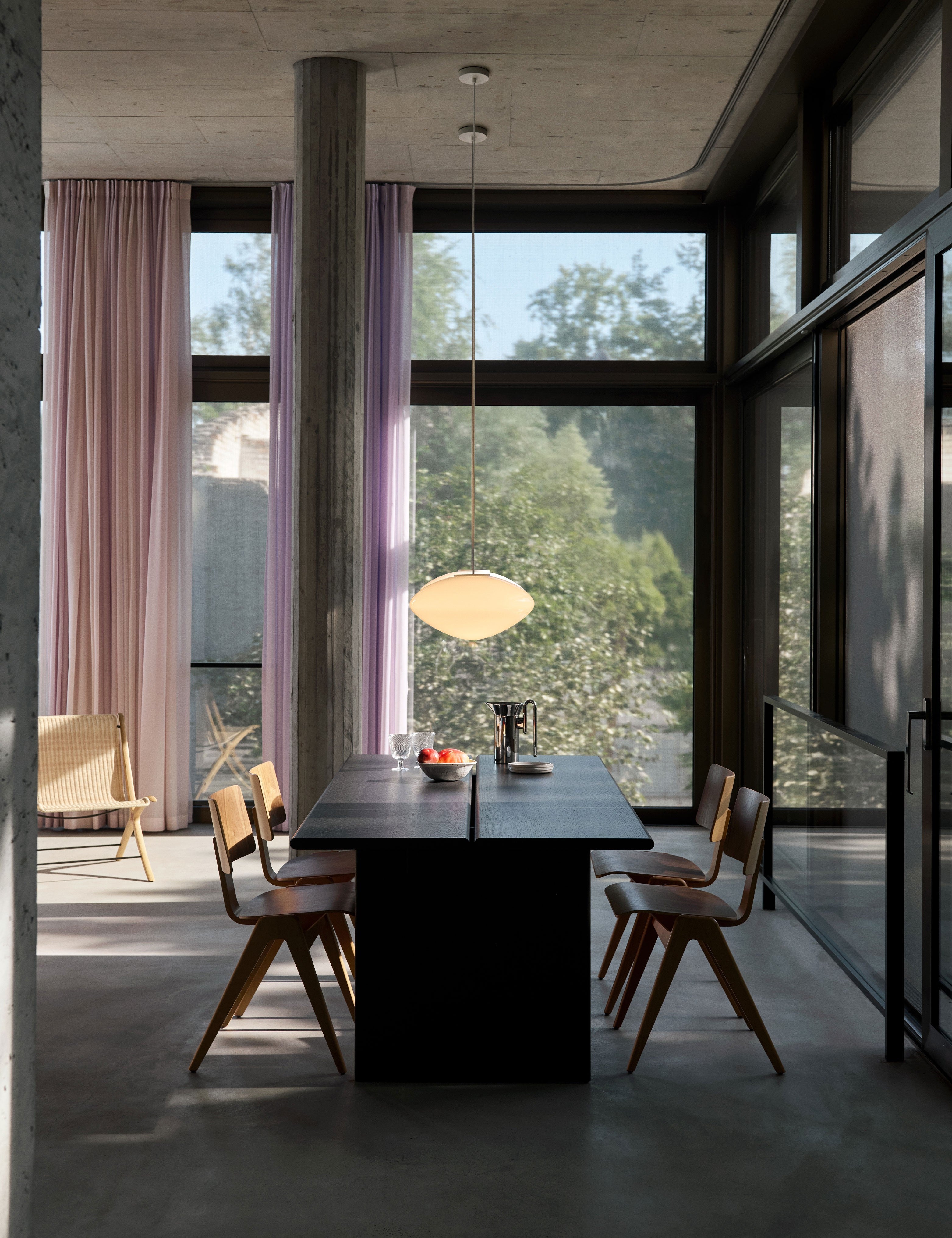ITA DINING TABLE OS1