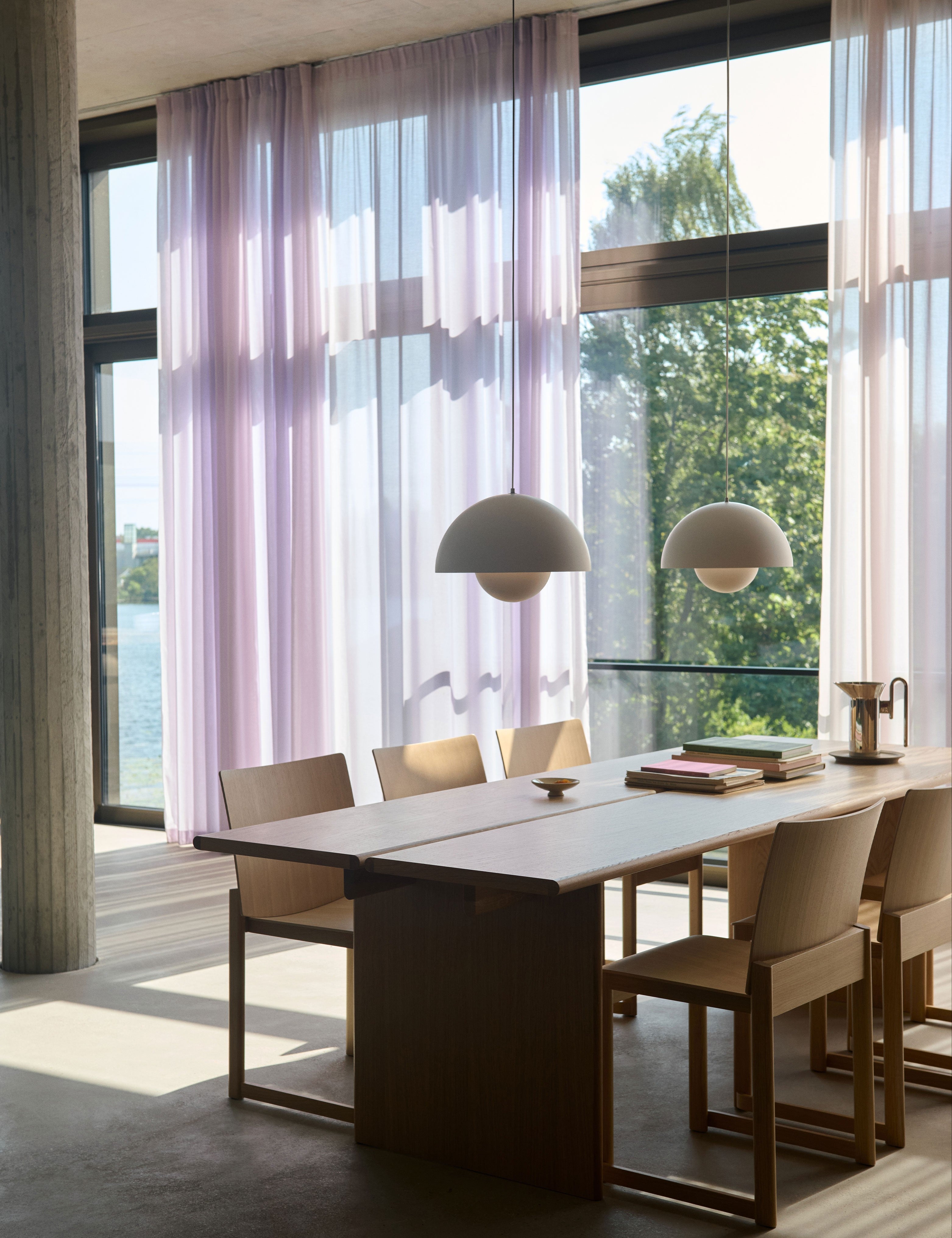 ITA DINING TABLE OS1