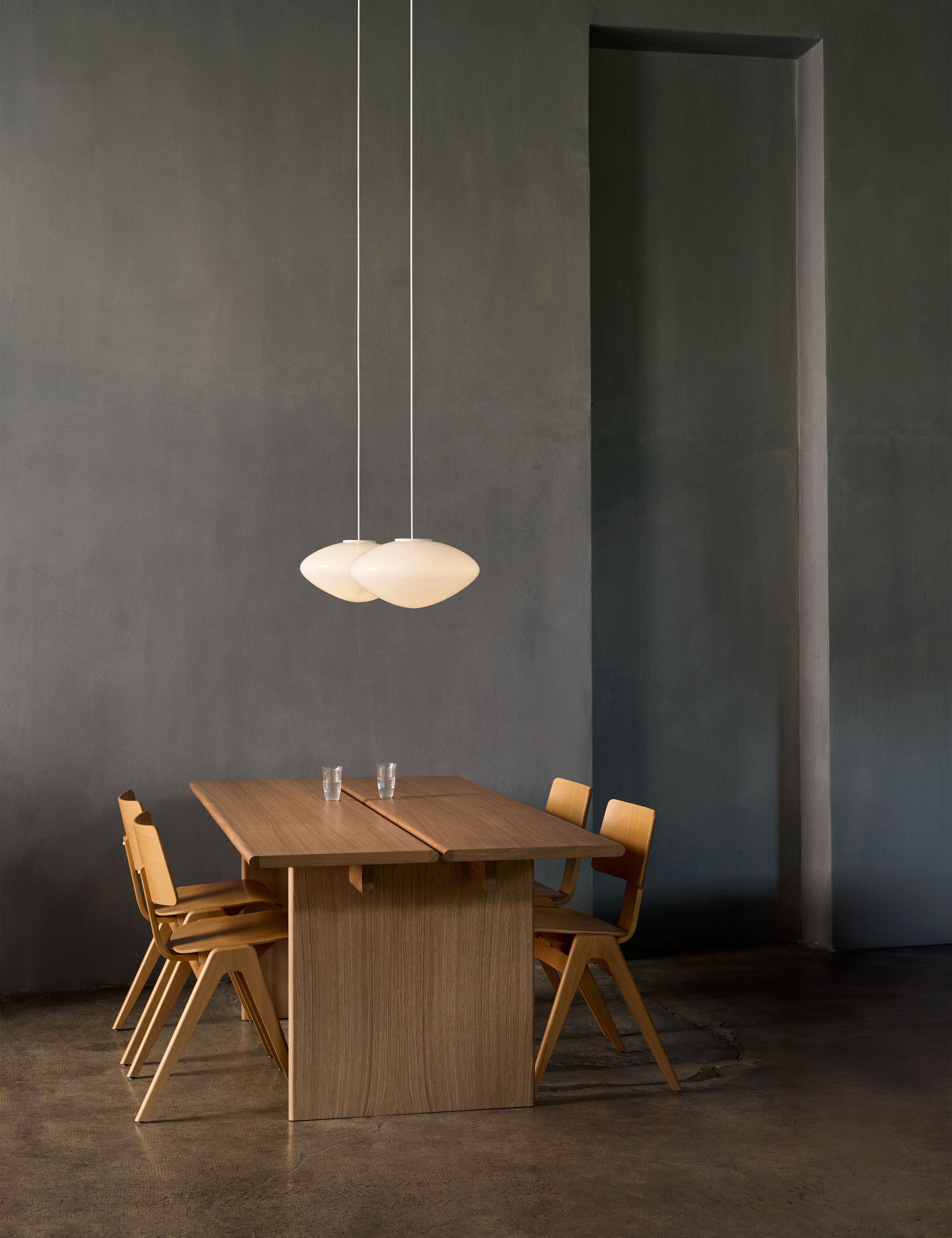 ITA DINING TABLE OS1