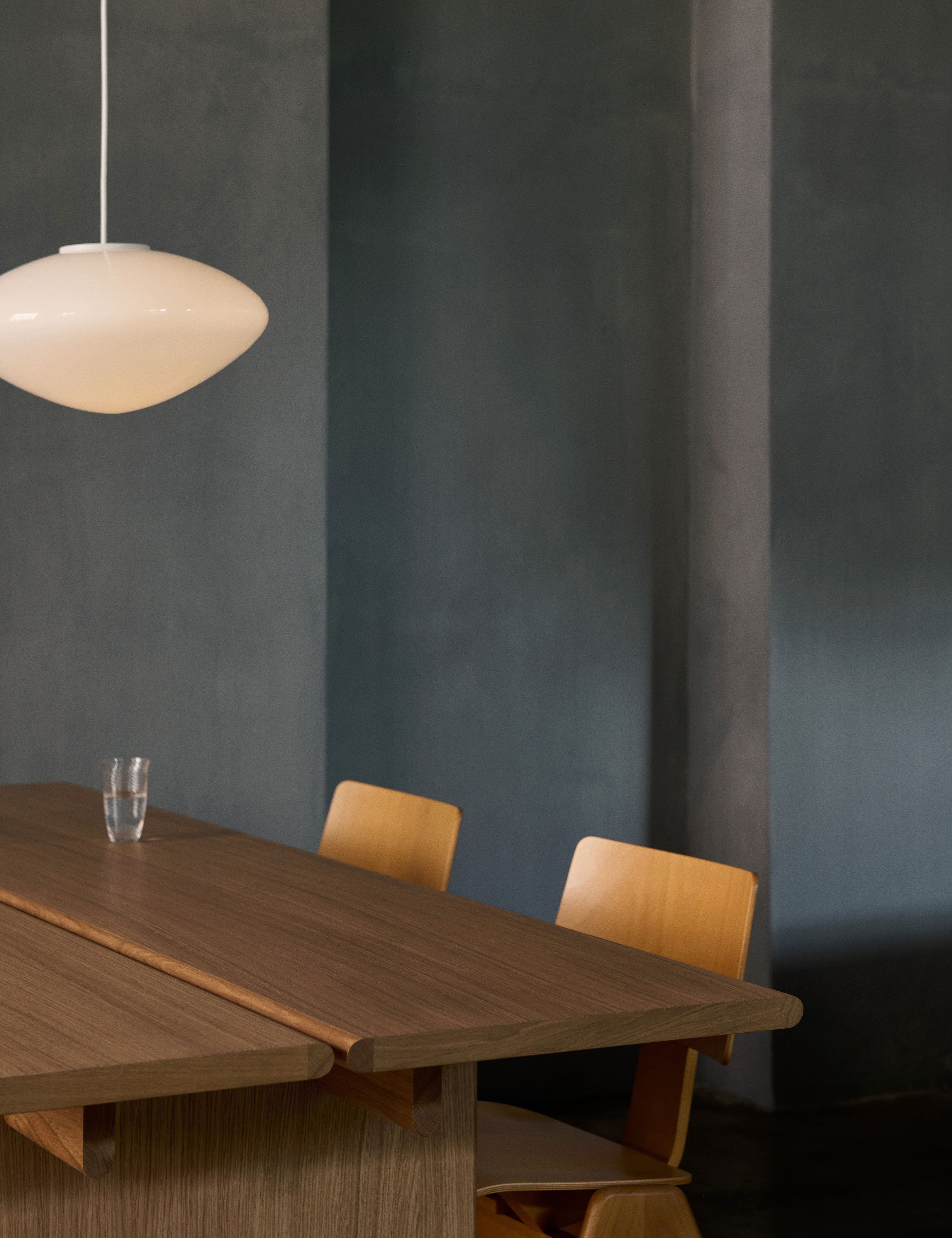 ITA DINING TABLE OS1