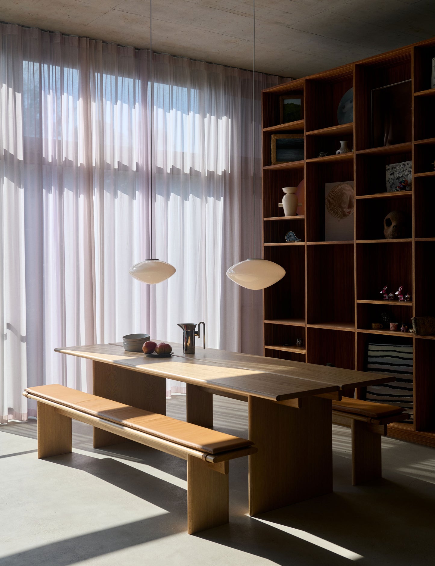 ITA DINING TABLE OS2