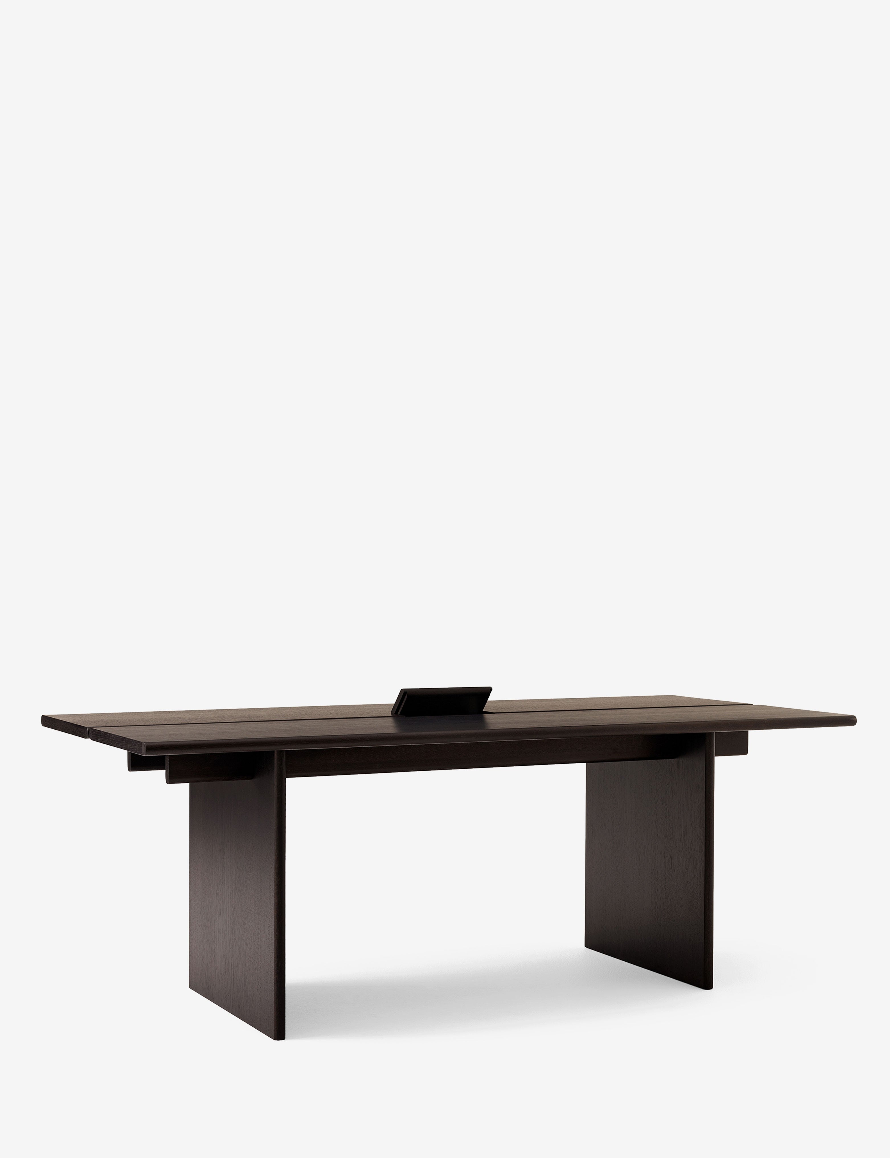 ITA DINING TABLE OS1