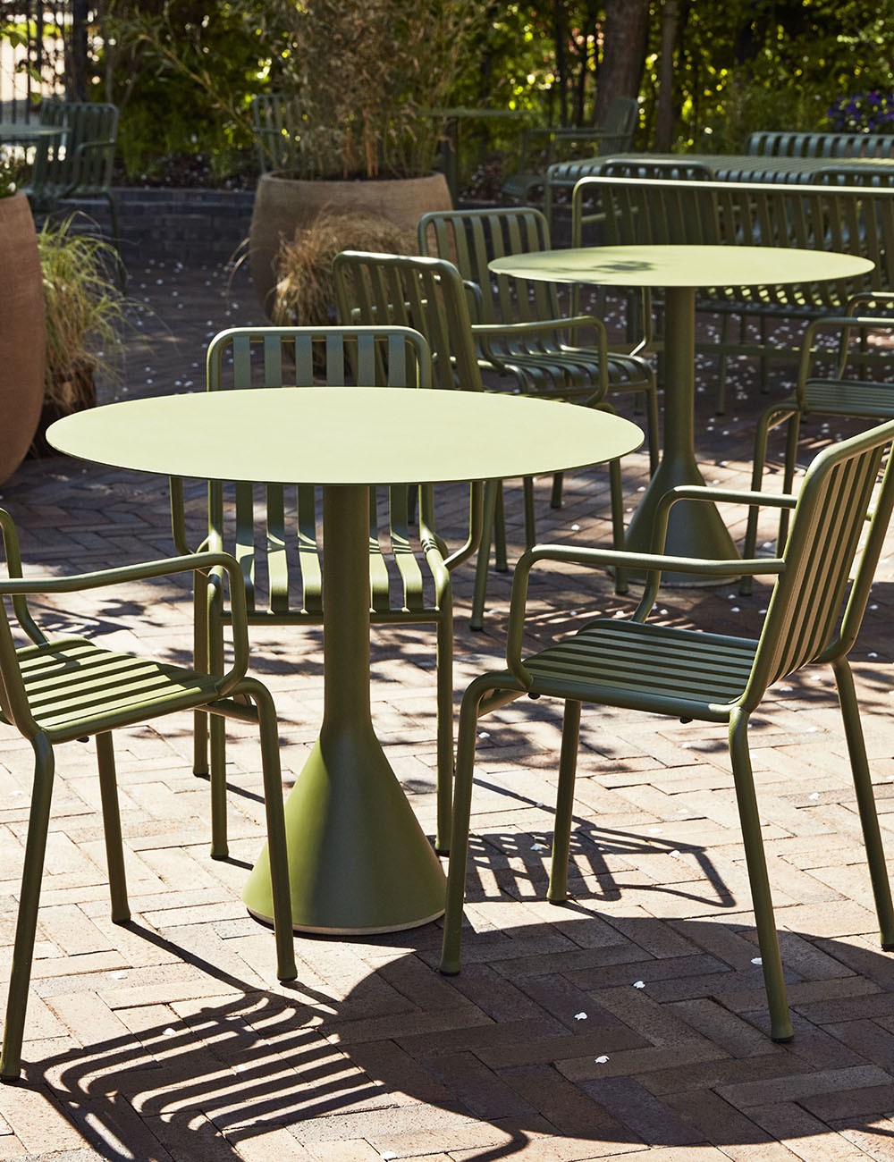 Palissade cone table round 90