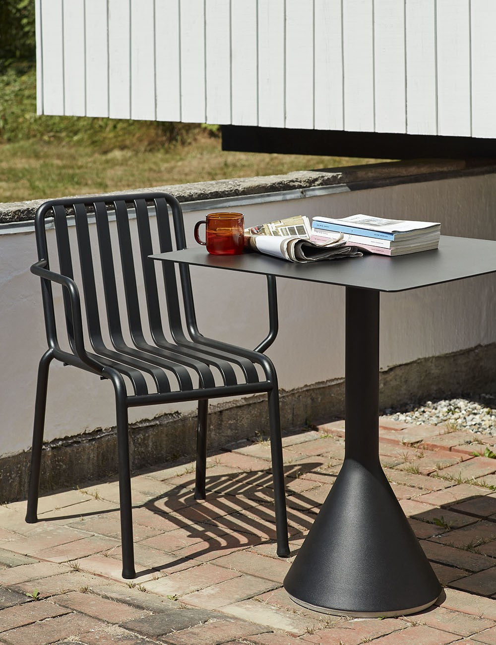 tavolo conico a palizzata