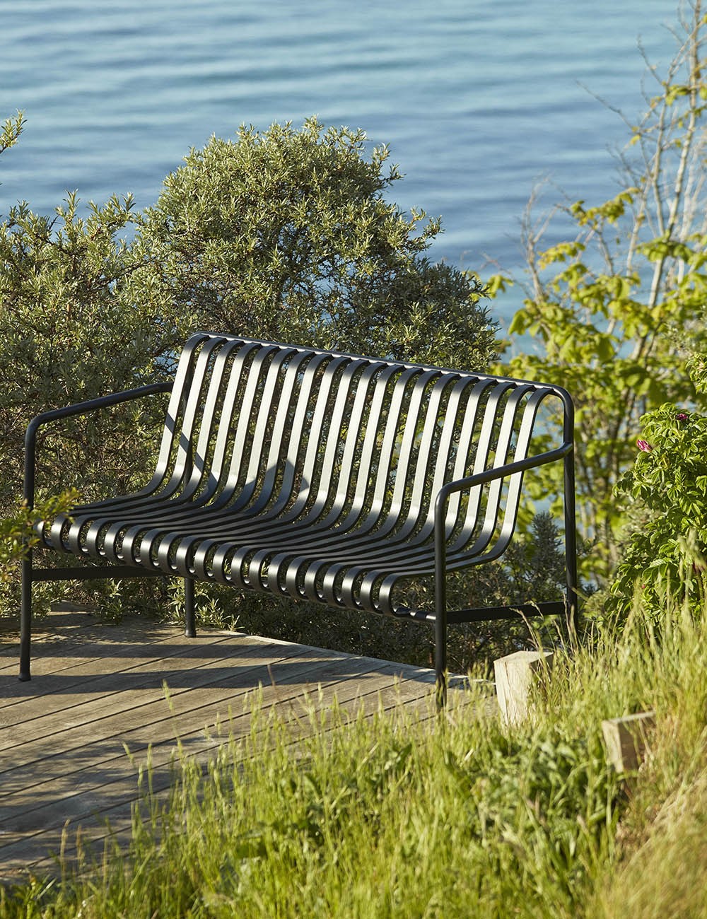 palissade dining bench w armrest