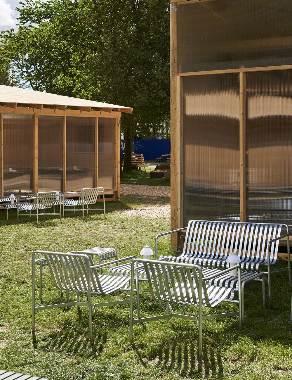 palissade dining bench w armrest