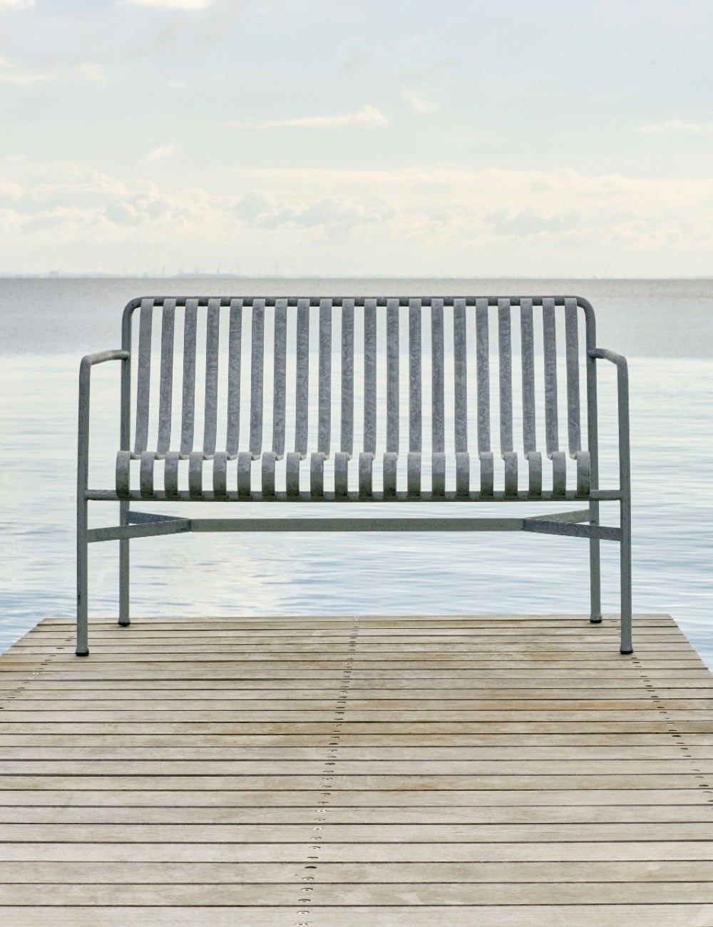 palissade dining bench w armrest