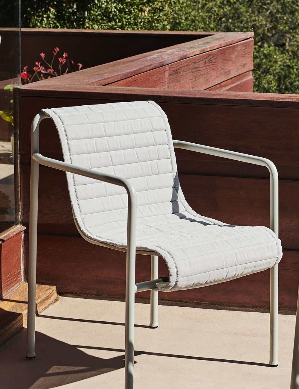 Palissade dining armchair