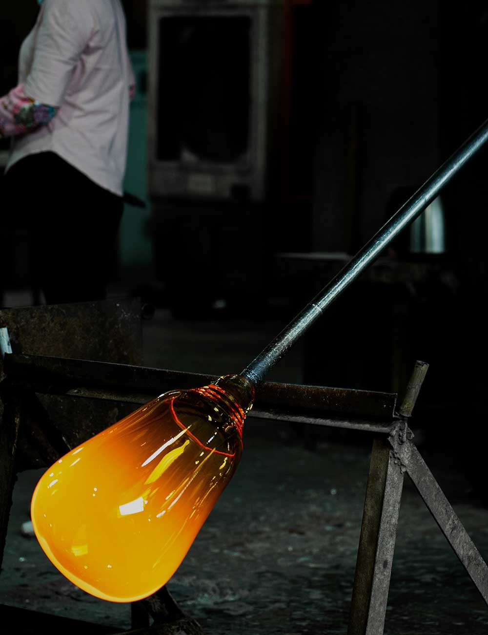 tavolo a corona in vetro alto