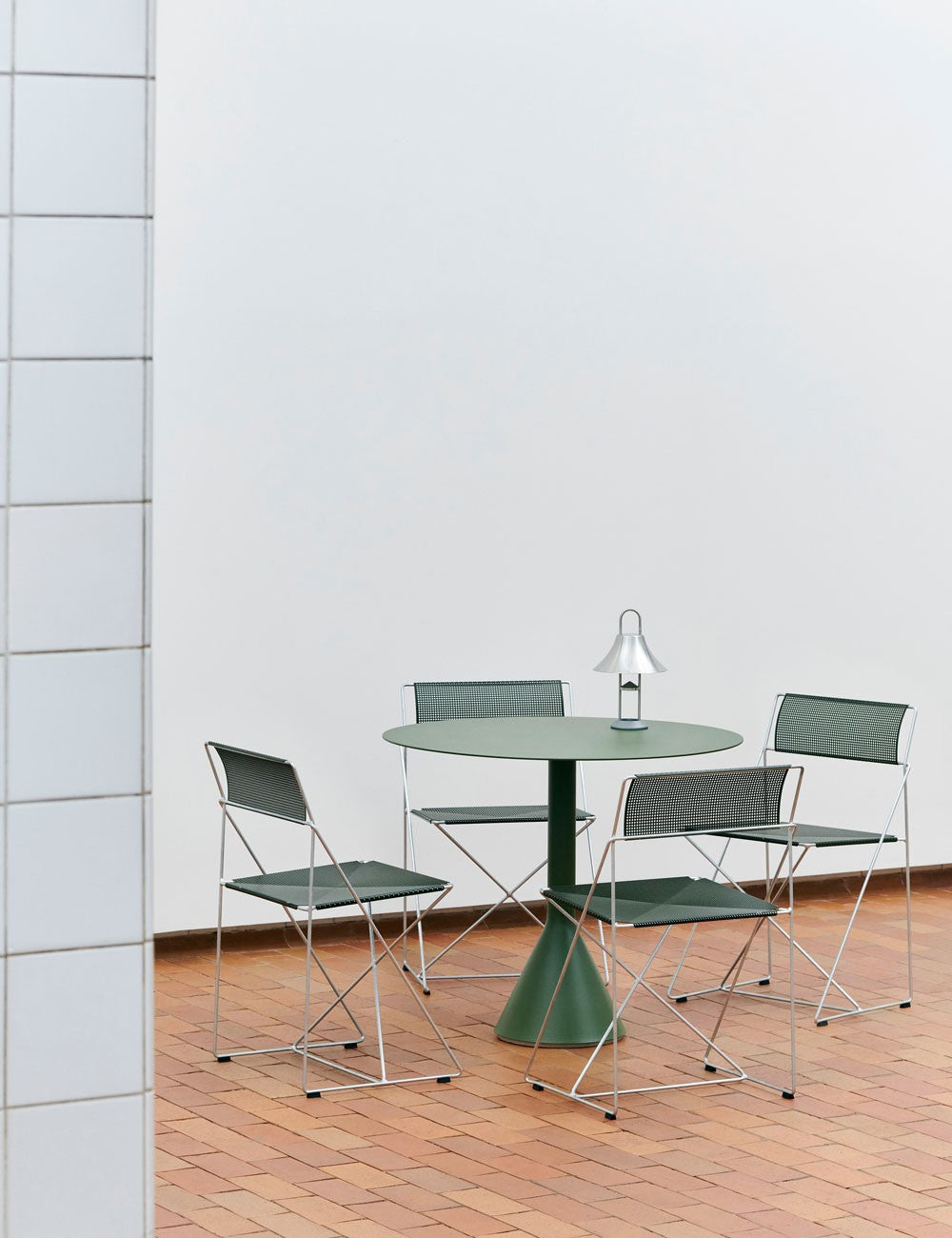 x-line chair galvanised