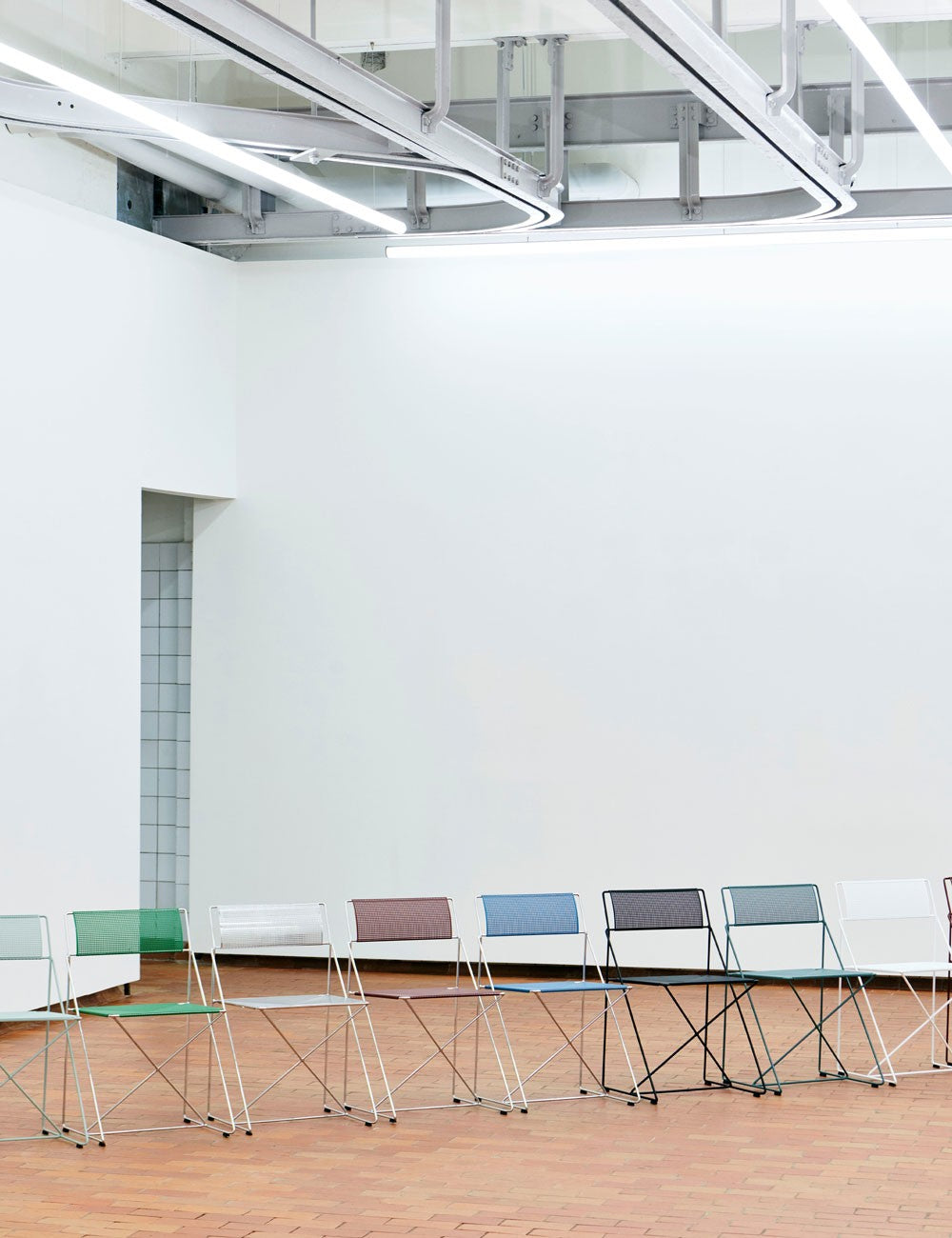 x-line chair