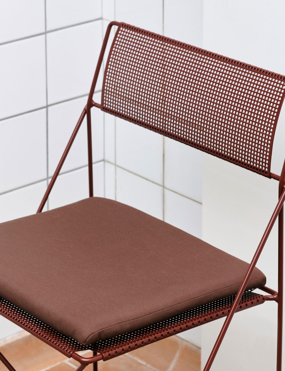 X-LINE CUSHION