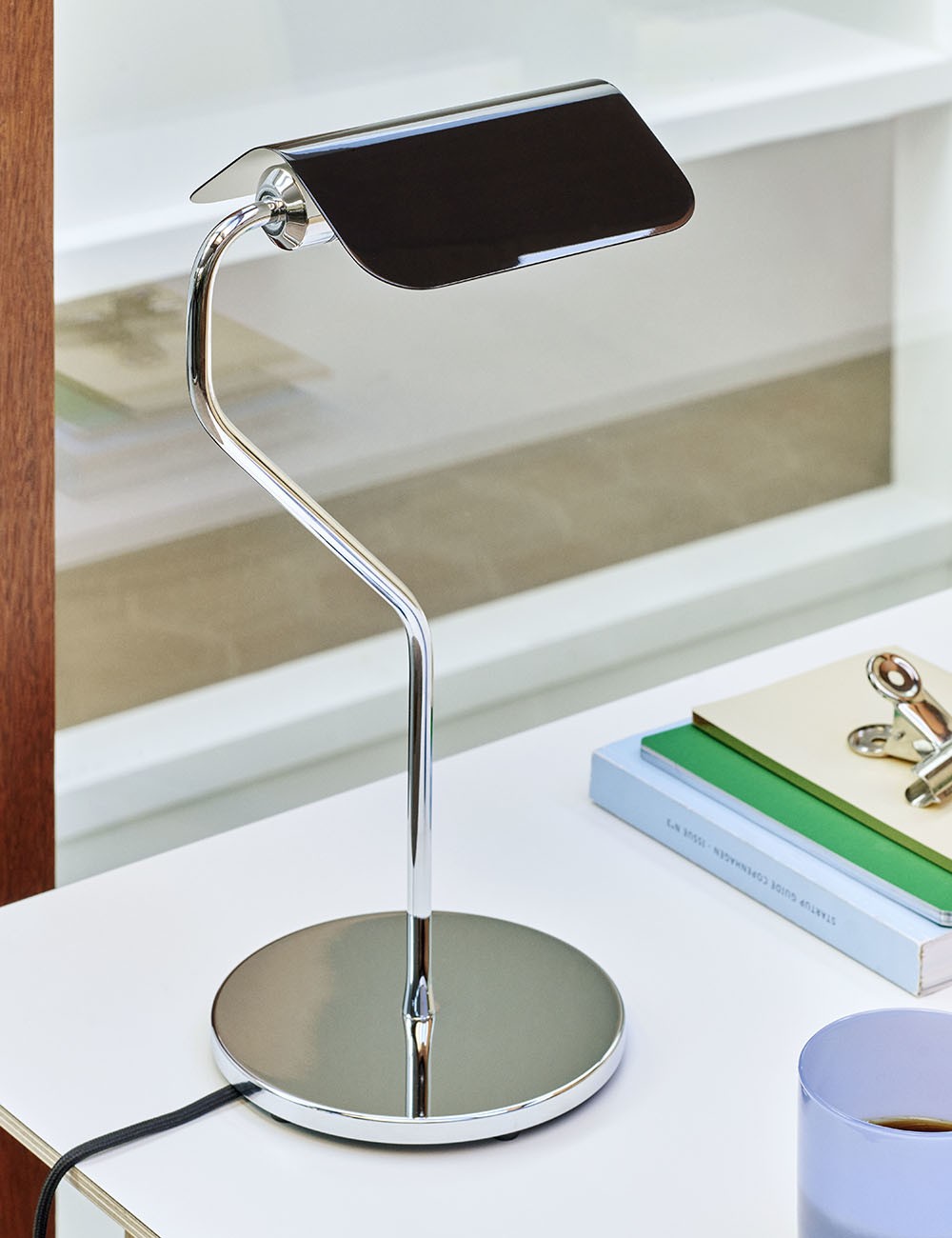 apex table lamp